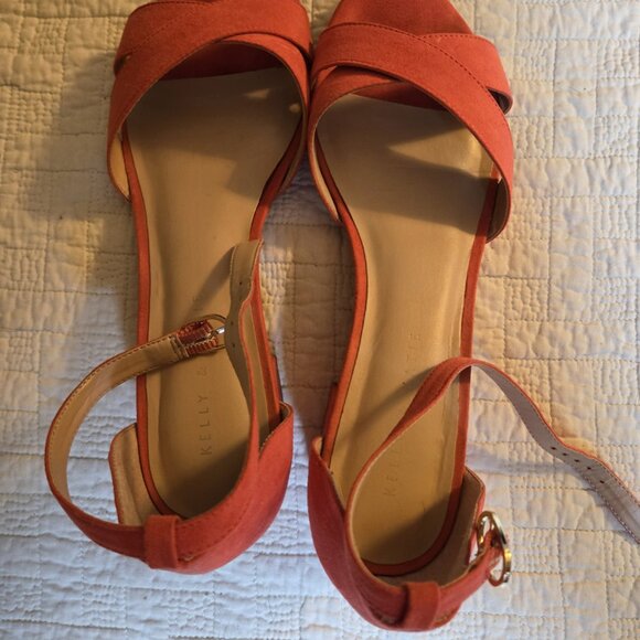 Red Sandals - Picture 3 of 9
